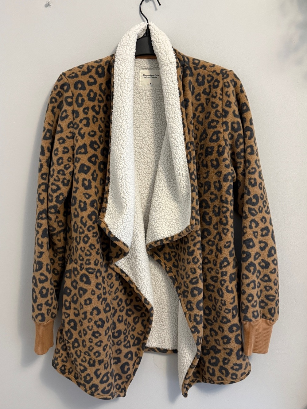 Abercrombie & Fitch Leopard Print Teddy Sherpa Open Jacket - Camel/Black